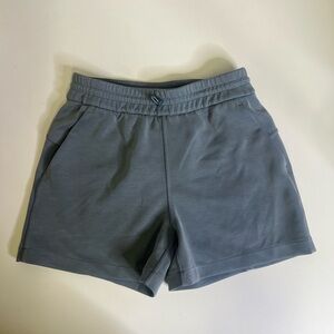 Women’s Lululemon Athletica Softstreme High-Rise 4” Shorts (Size: 4)